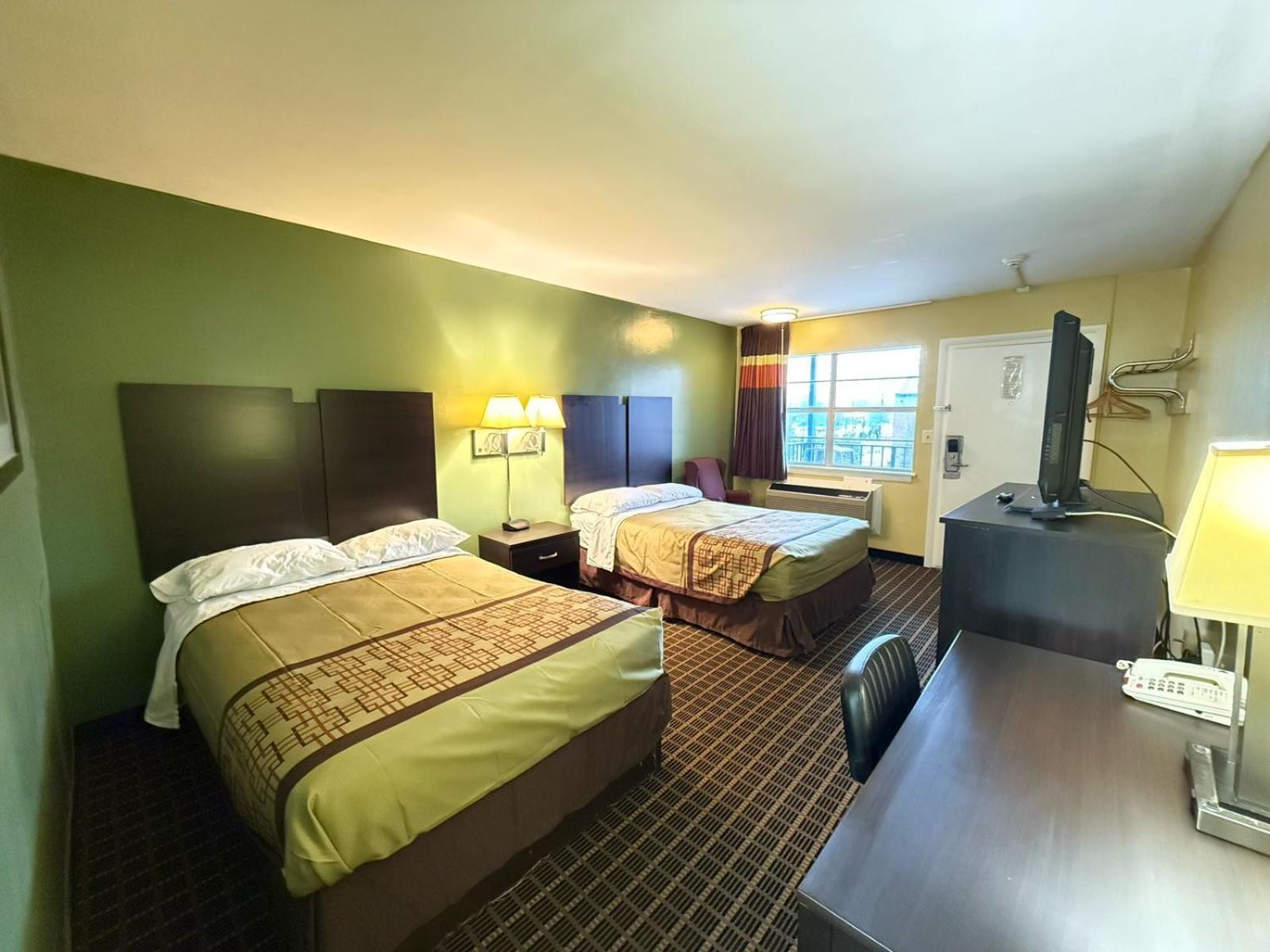Relax Inn Hampton Bagian luar foto